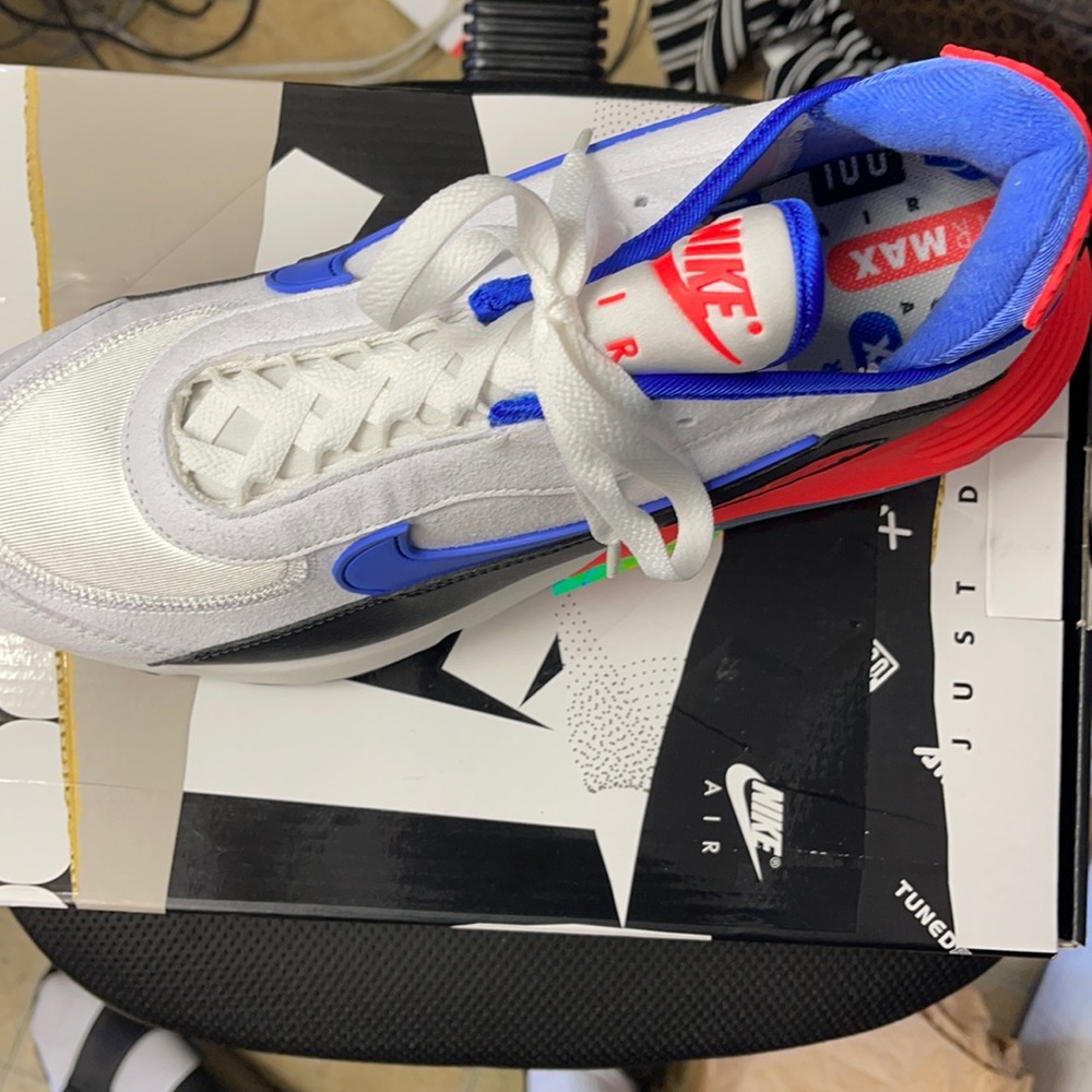 Men Nike Sneakers!